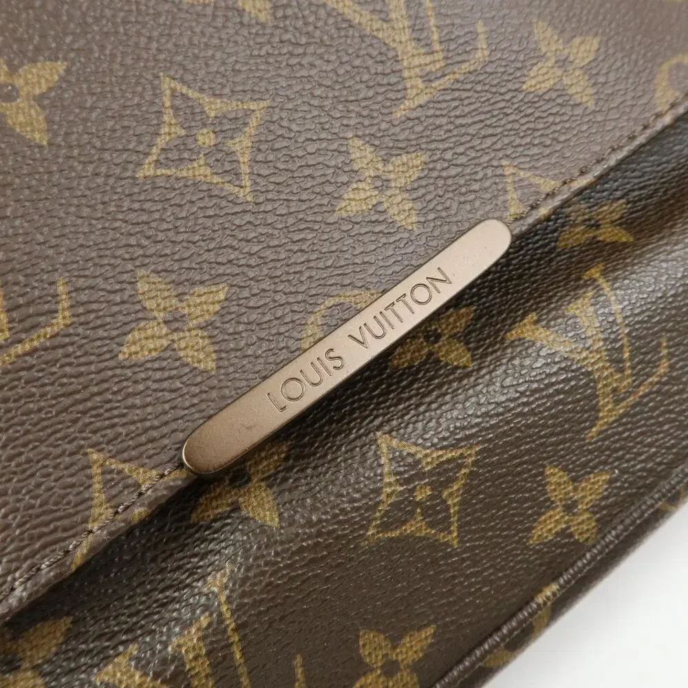 Louis Vuitton Monogram Beaubourg MM Messenger Bag Brown